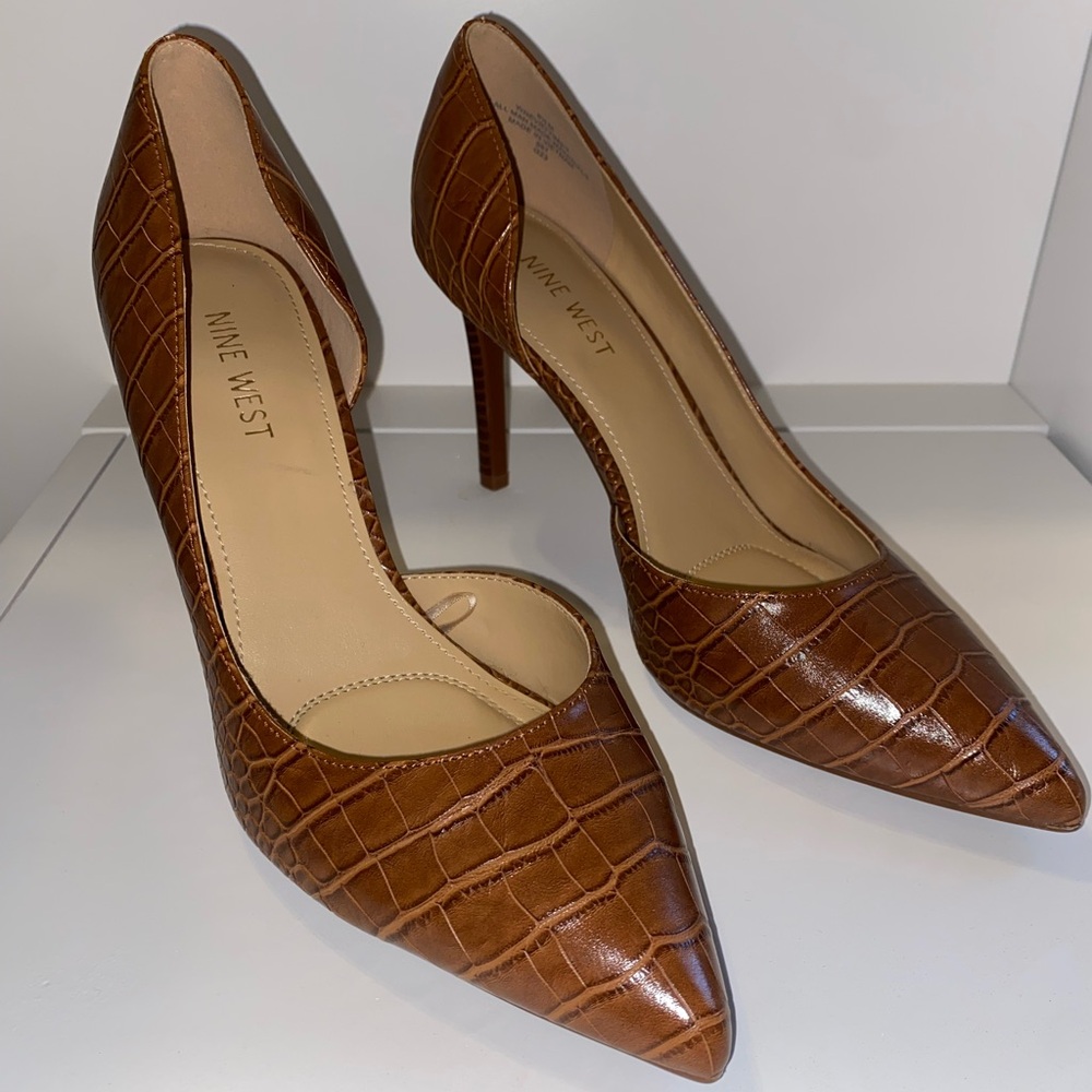 👠 Nine West d'Orsay Pointy Toe Pumps - Brown Crocodile, Size 8.5
